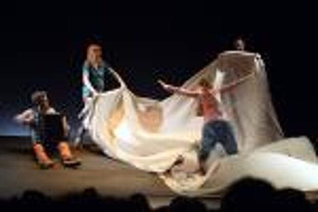 Ausschnitt aus dem Theaterstück Ausschnitt aus dem Theaterstück